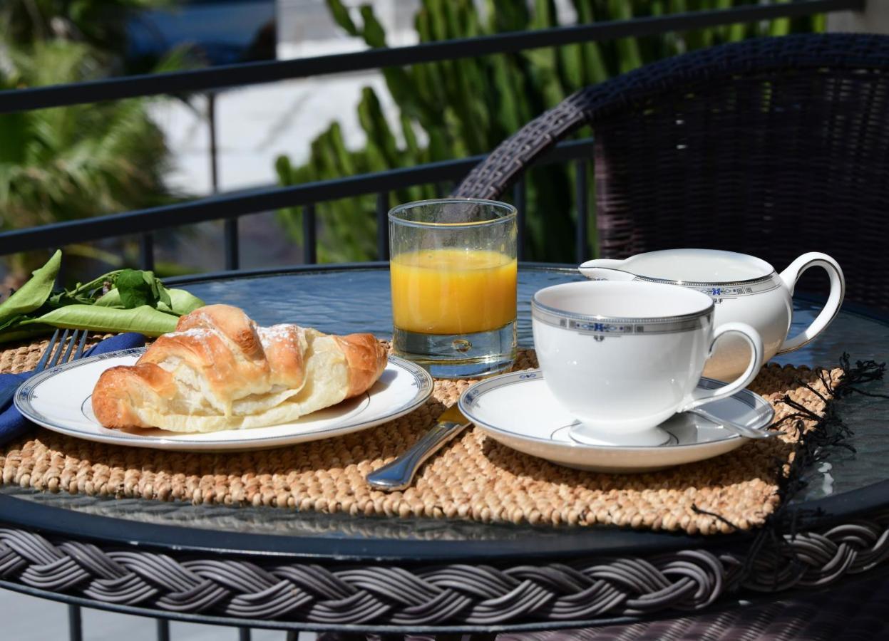 Sole Mare Hotel Ventimiglia Bagian luar foto