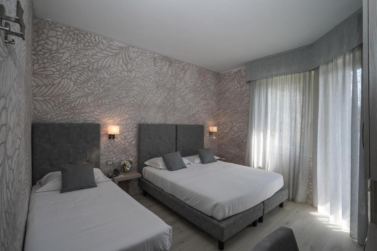 Sole Mare Hotel Ventimiglia Bagian luar foto