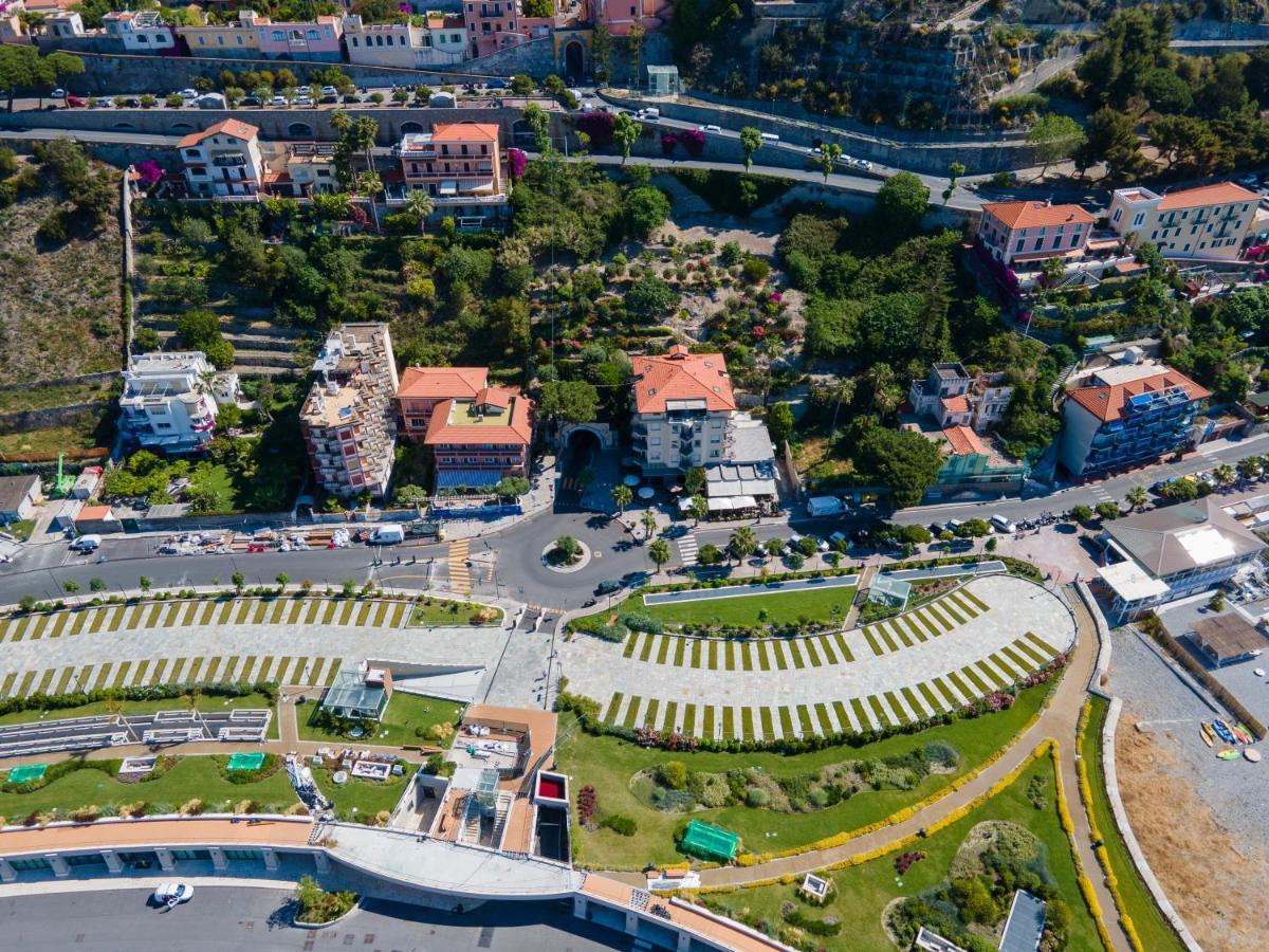Sole Mare Hotel Ventimiglia Bagian luar foto