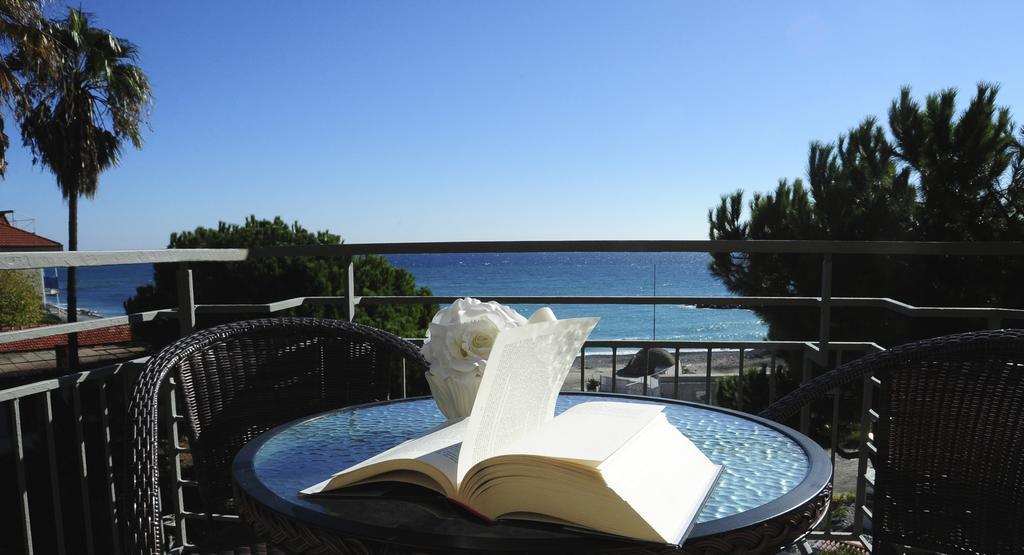 Sole Mare Hotel Ventimiglia Bagian luar foto